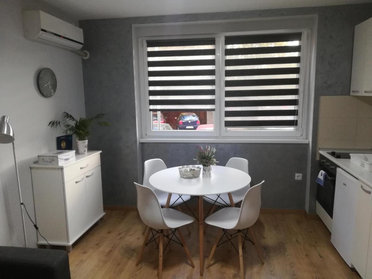 Apartment Marija Sremska Mitrovica Eksteriør bilde